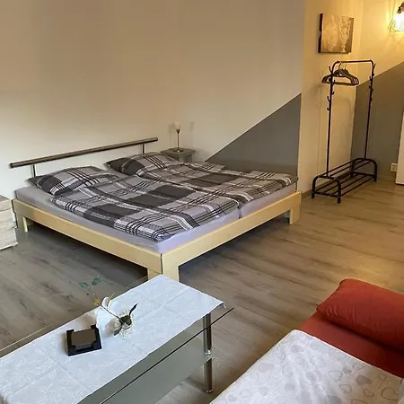 Апартаменты Manuelas Ferienwohnung Йютербог